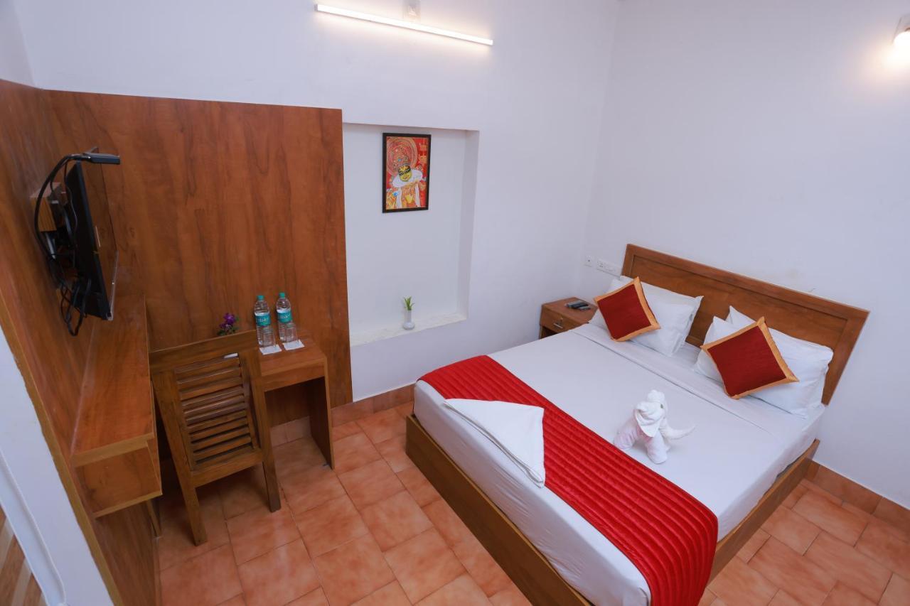 Malavikas Black Beach Resort Varkala Ngoại thất bức ảnh