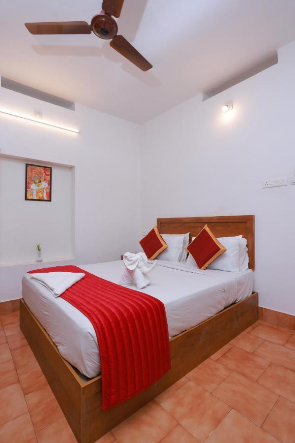 Malavikas Black Beach Resort Varkala Ngoại thất bức ảnh